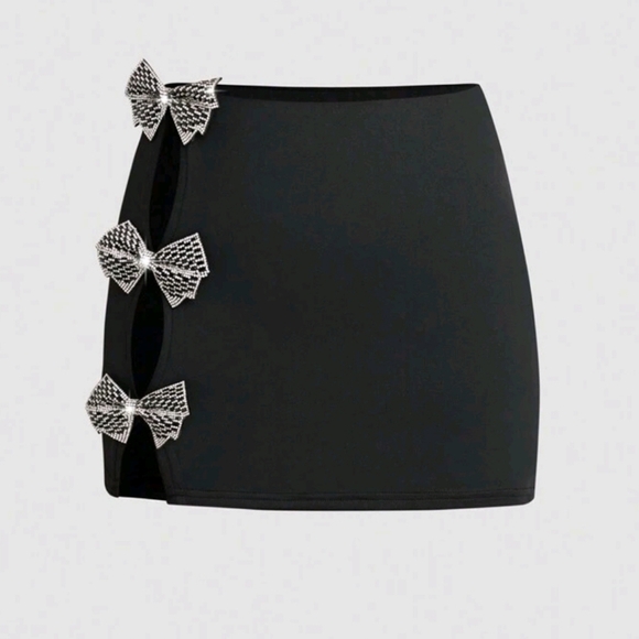 Hollow Out Bowknot Decor Mini Skirt For Women